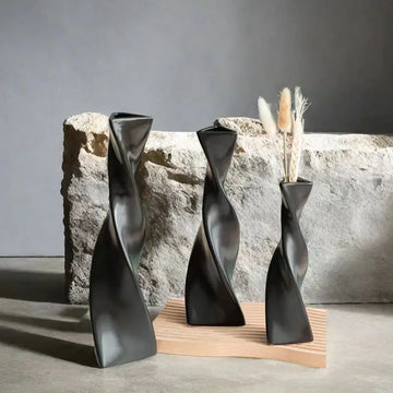 3pcs/set Style Ins Art Ceramic Vase Creative Simple Alien Ornament Flower Arrangement Dried Flowers Living Room Home Decoration