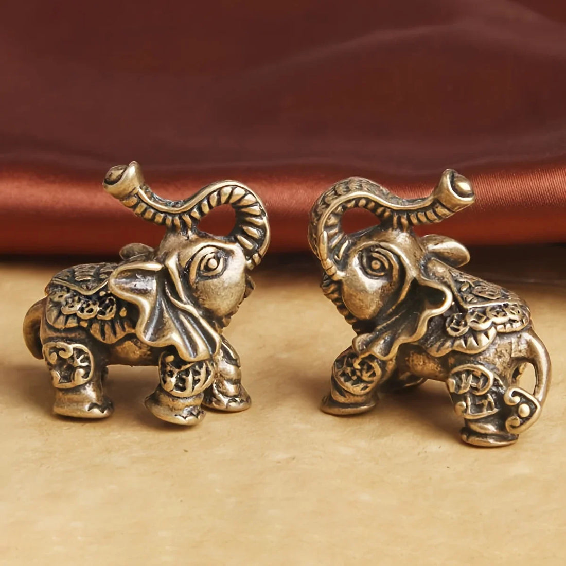 Brass Lucky Elephant Wealth Vintage Copper AnimalOffice Home Antiques Accessories Figurines Desktop Decorations Creative Gifts