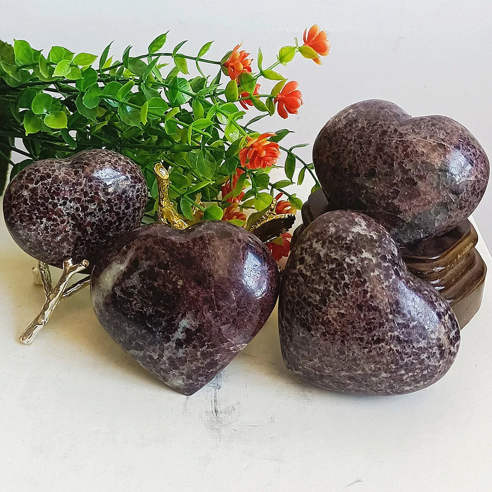 Natural garnet polished heart-shaped crystal quartz mineral restoration spiritual decoration